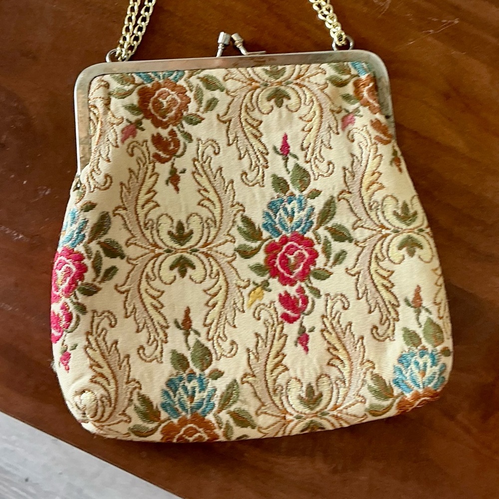Vintage 50s 60s La Regale Floral Tapestry Brocade Fabric Bag + Gold Chain Strap - Picture 4 of 17